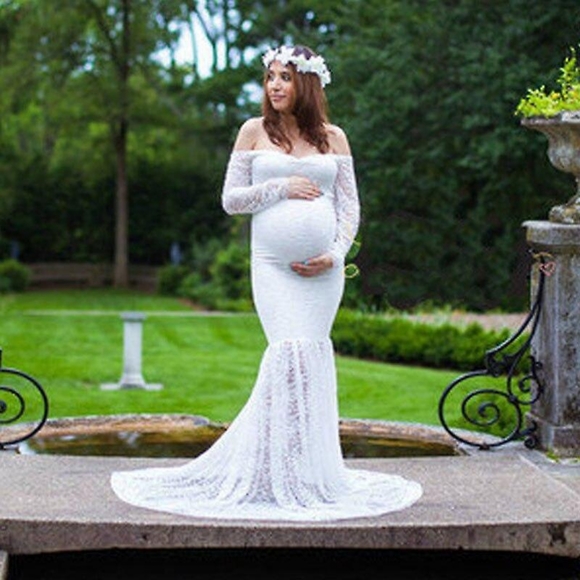 New, long sleeve maternity Maxi Photoshoot dress - Picture 7 of 8